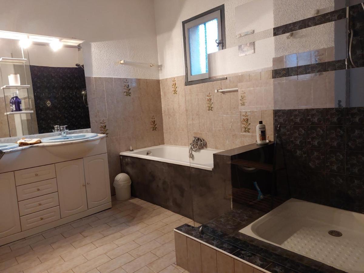 Home Tranquille Dans La Cite Du Mimosa - 2 Etoiles - Axelle Loc'Appart ماندوليو لا نابول المظهر الخارجي الصورة